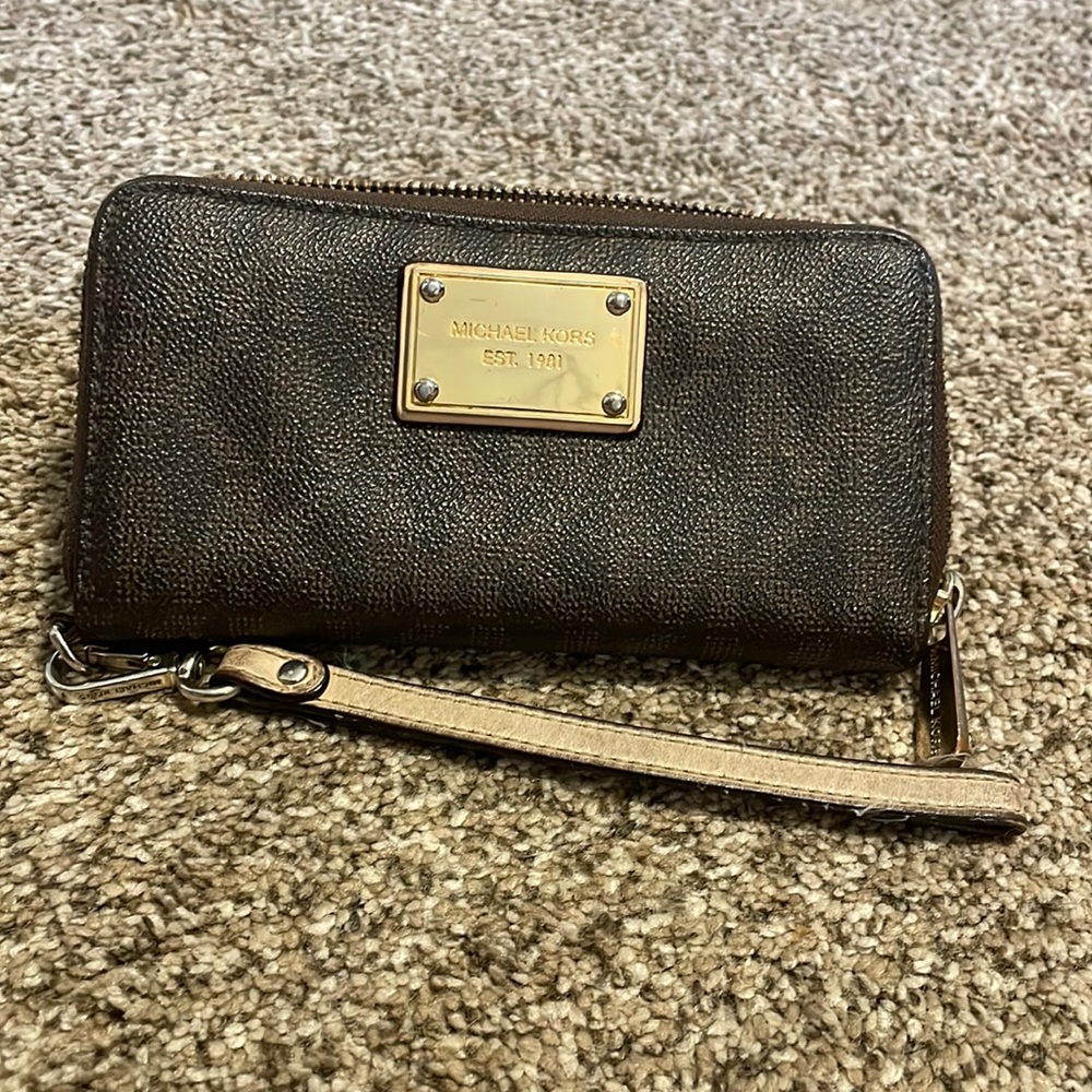 Micheal kors wallet